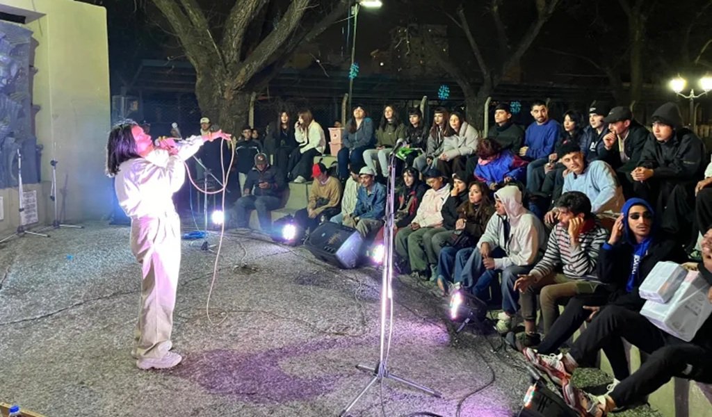 Competencia de Freestyle en el Paseo Balcarce