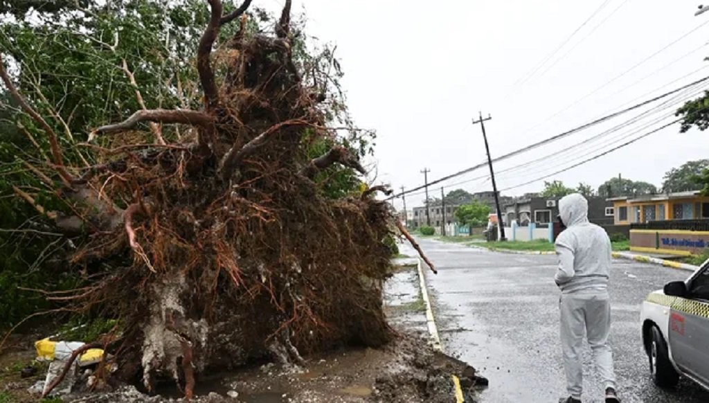 Jamaica recibe ayuda económica tras el huracán