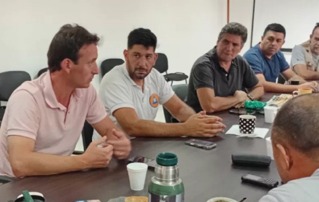  Provincia monitorea el caudal de río Juramento