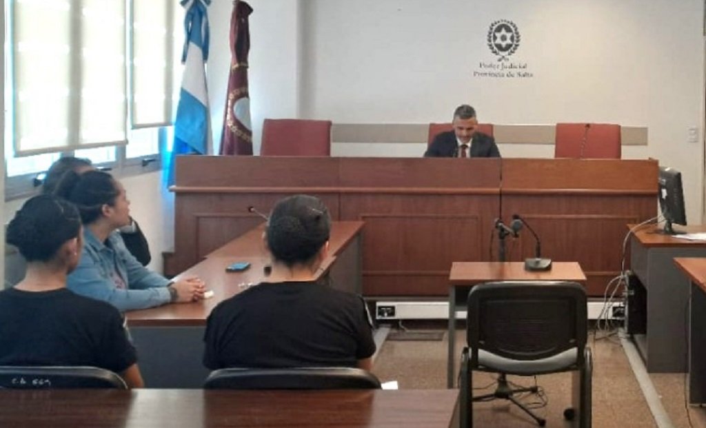 Una mujer fue condenada por prenderle fuego a su pareja