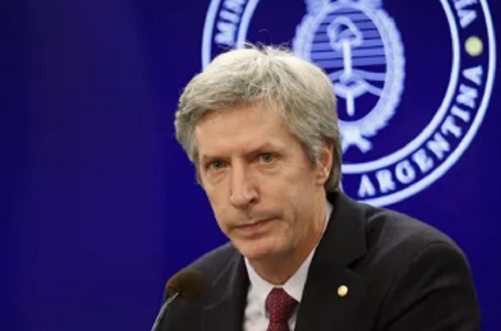 Bausili apoya el sistema de bandas