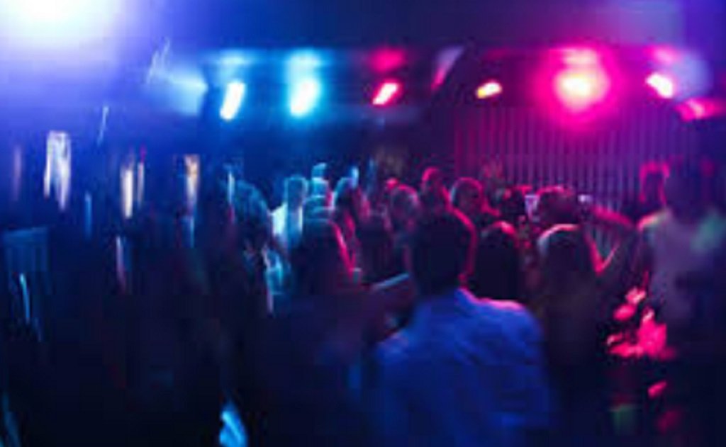 Clausuraron una fiesta clandestina en el macrocentro 