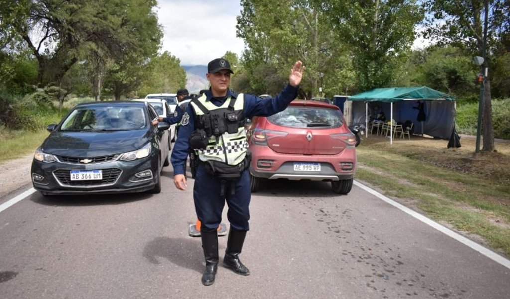 Exitoso operativo de seguridad vial por la Serenata a Cafayate