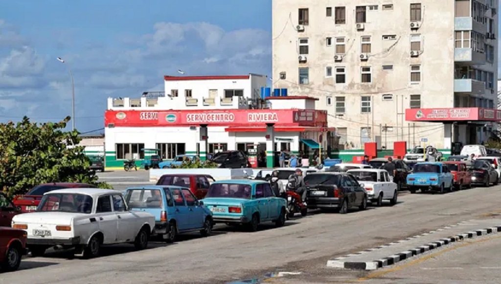 Crisis en Cuba: el gobierno cierra hoteles