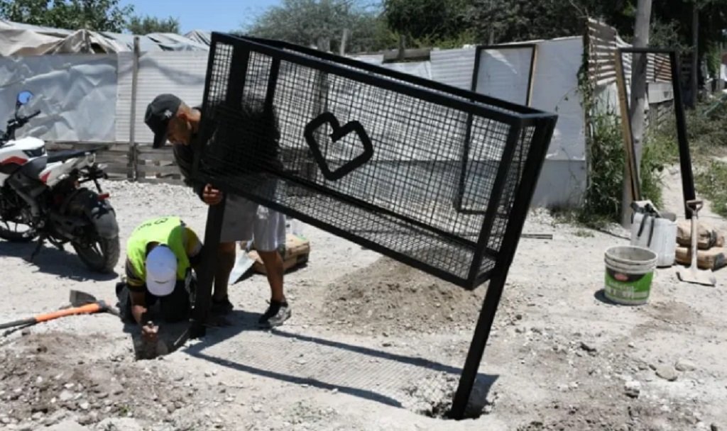 La Ciudad colocó cestos comunitarios para un mejor manejo de los residuos