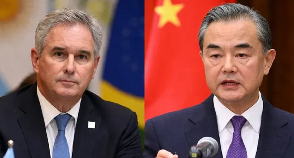  Quirno se reúne con el canciller chino