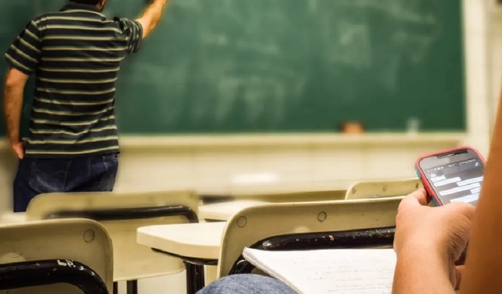 Nuevo protocolo de uso de celulares en la escuela