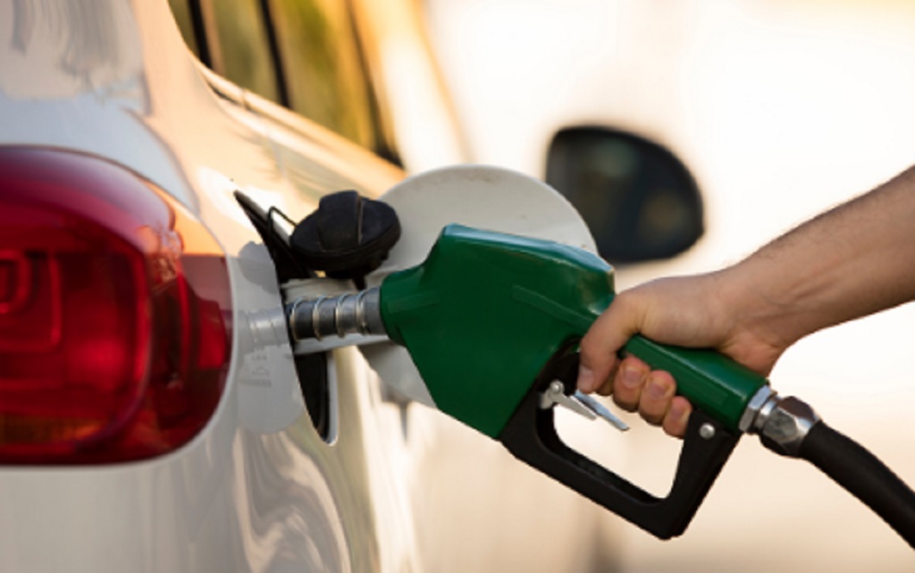 Metán prohíbe el autoexpendio de combustible