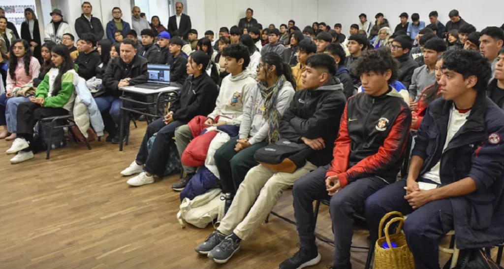 Estudiantes técnicos se capacitaron en construcción