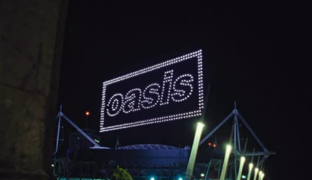 Oasis anticipó su gira con un show de drones