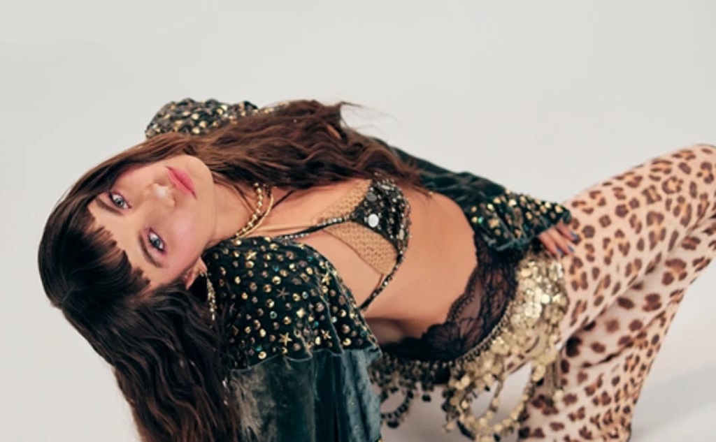 Sofía Reyes lanza su nuevo sencillo "Idgaf era"