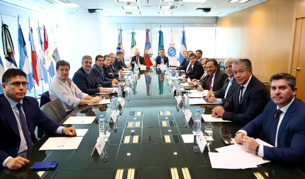 Gobernadores reclaman por el recorte de fondos