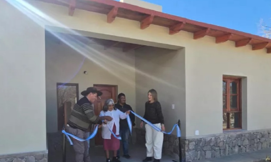 El IPV entregó una vivienda en Animaná