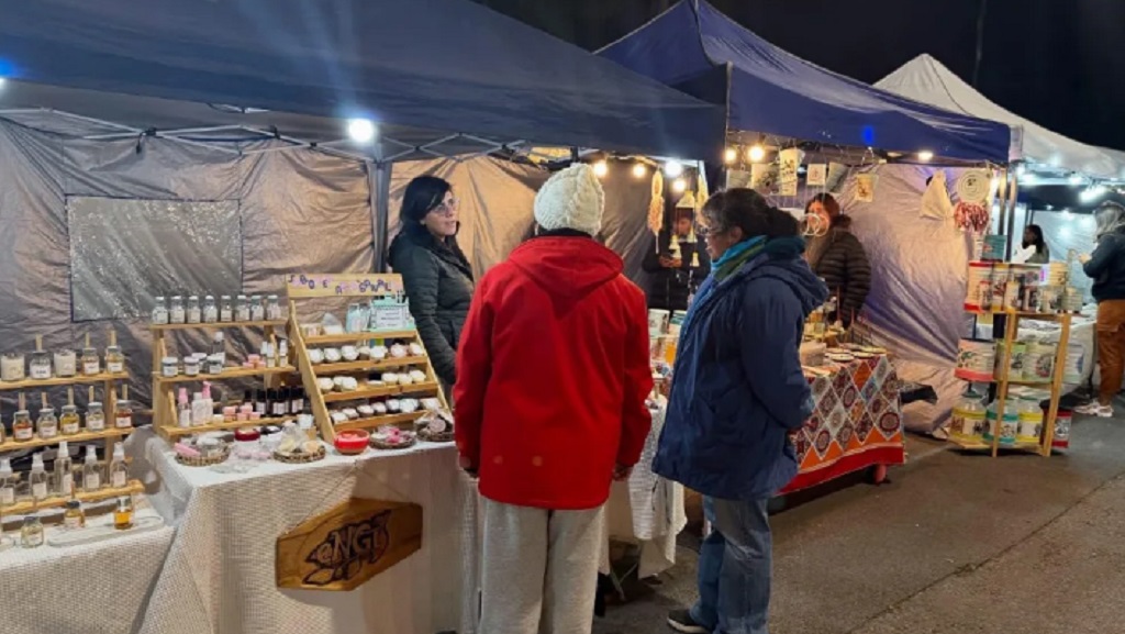 Llega a plaza España una nueva edición de la feria de emprendedores temática