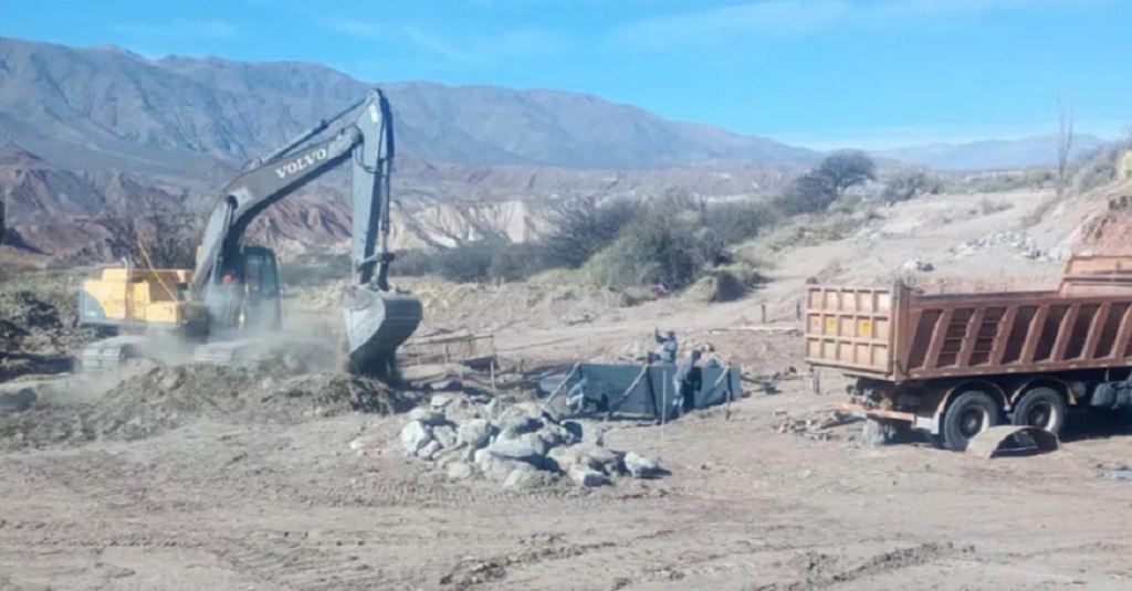 Avanza la obra del nuevo puente en Angastaco