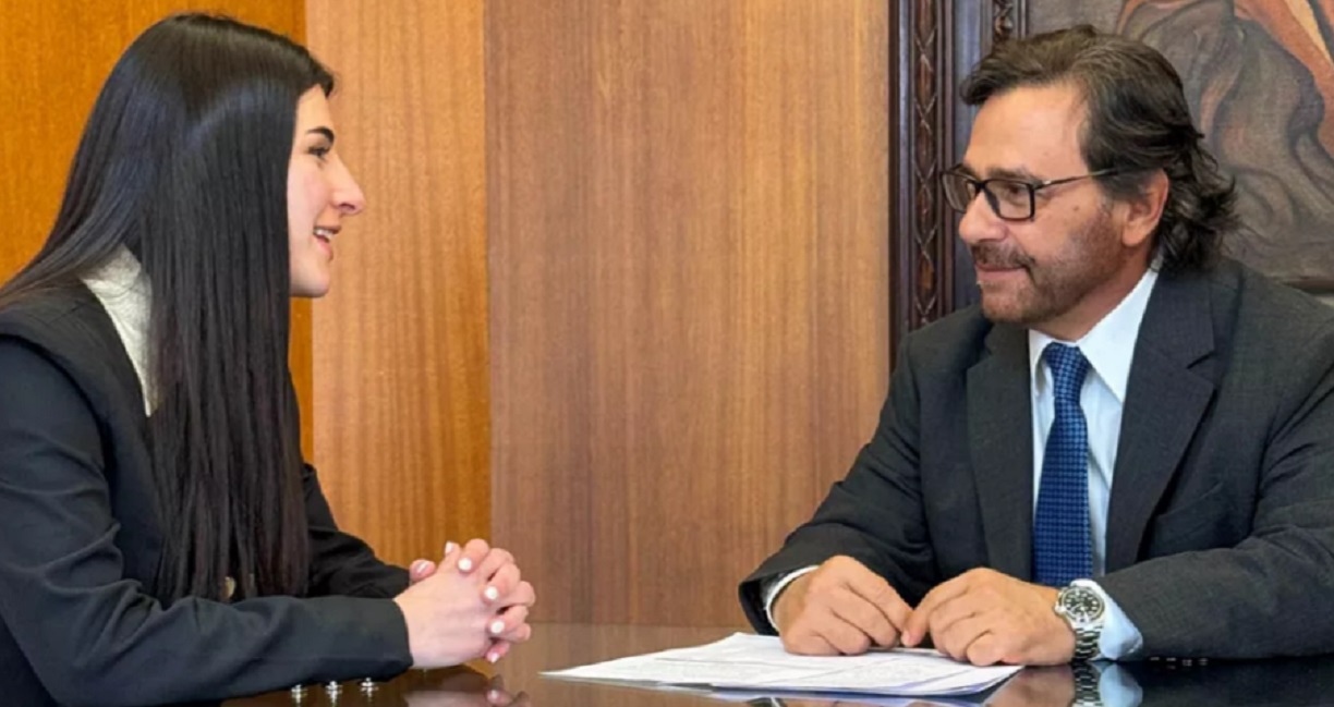 Sáenz promueve políticas dirigidas a los jóvenes