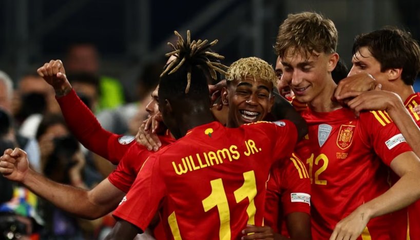 Mundial: España clasificó a octavos de final