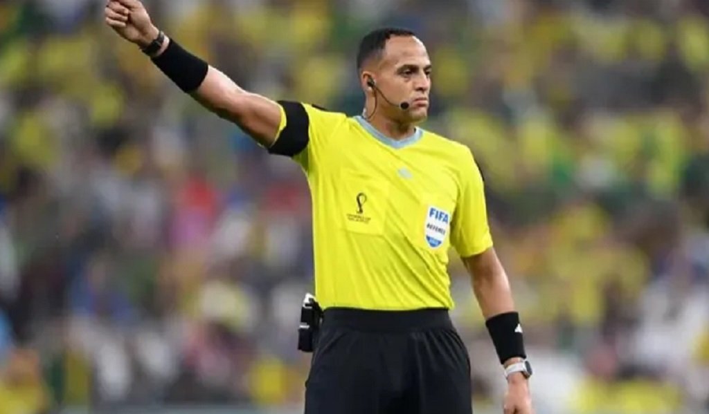  Ismail Elfath dirigirá Argentina vs.Inglaterra