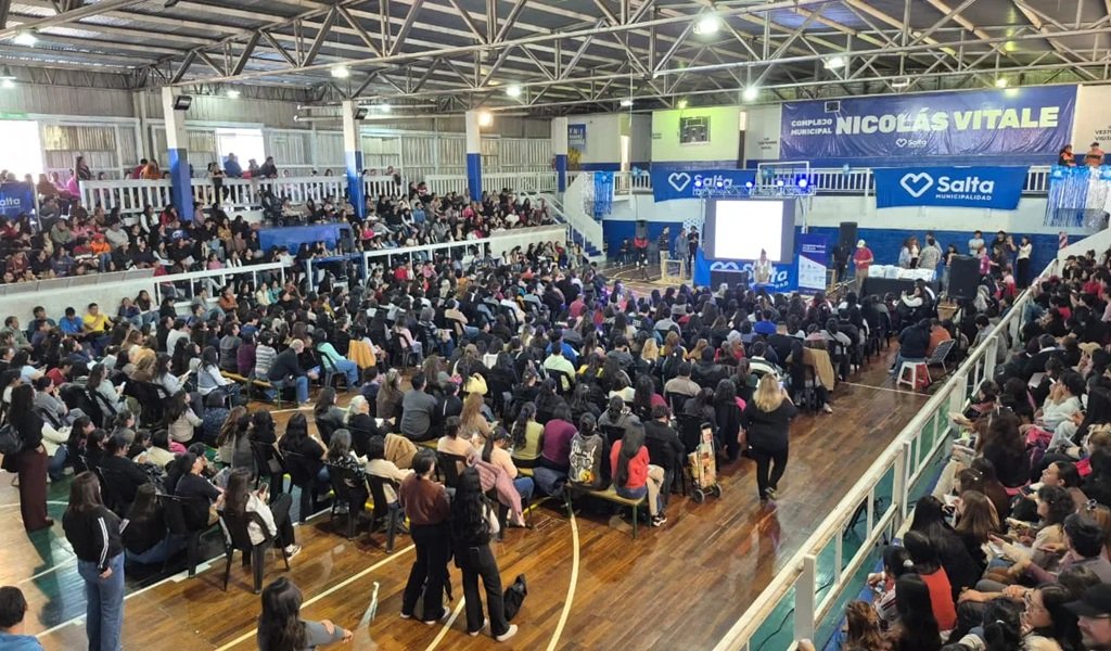 Más de 2 mil docentes en la Expo Digital