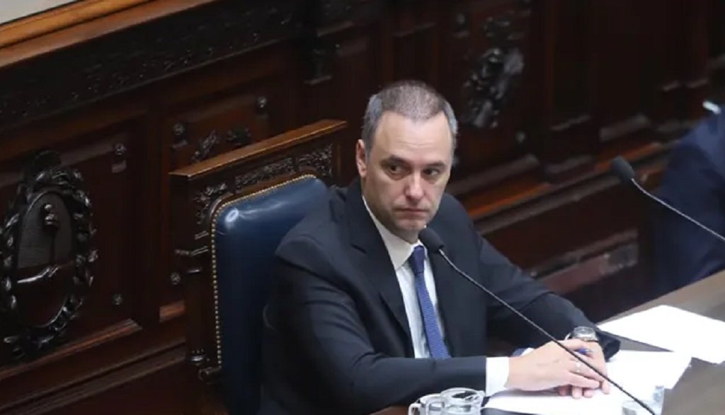 Nuevas pistas que complican a Adorni