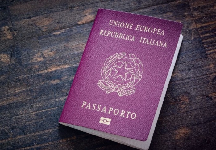 Italia busca facilitar el acceso a la ciudadanía
