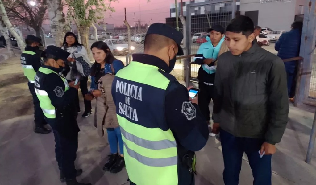15 Demorados en el Estadio Padre Martearena