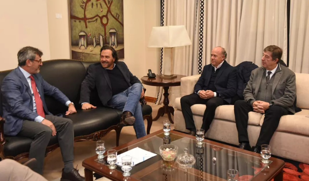 Sáenz se reunió con el presidente de la Unión Industrial Argentina
