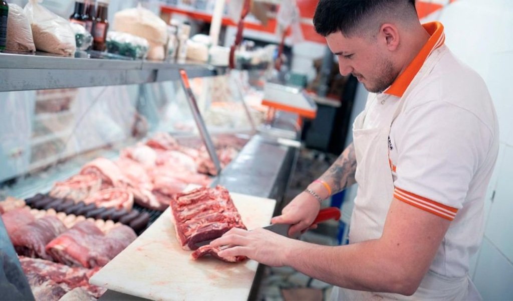 Sigue en caída el consumo de carne 