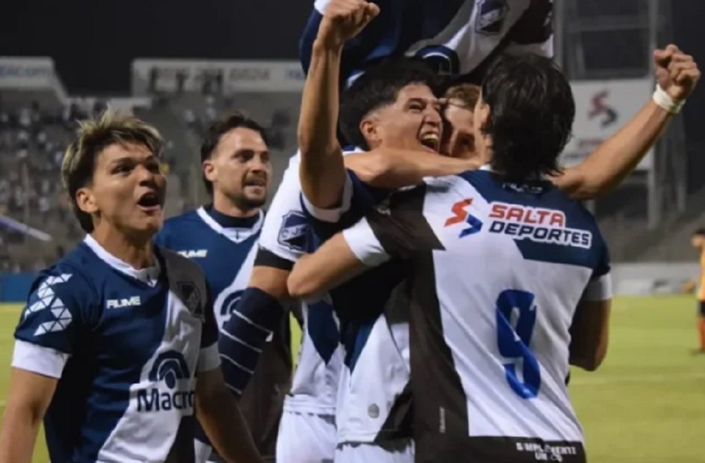 El Santo en la zona de clasificación del Federal A 