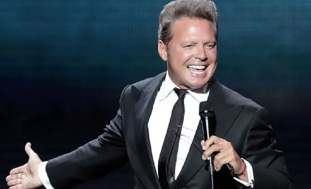 Luis Miguel intervenido quirúrgicamente