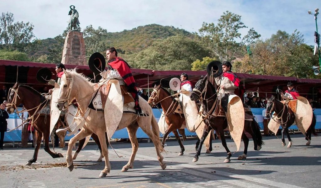 Salta honra al general Martín Miguel de Güemes