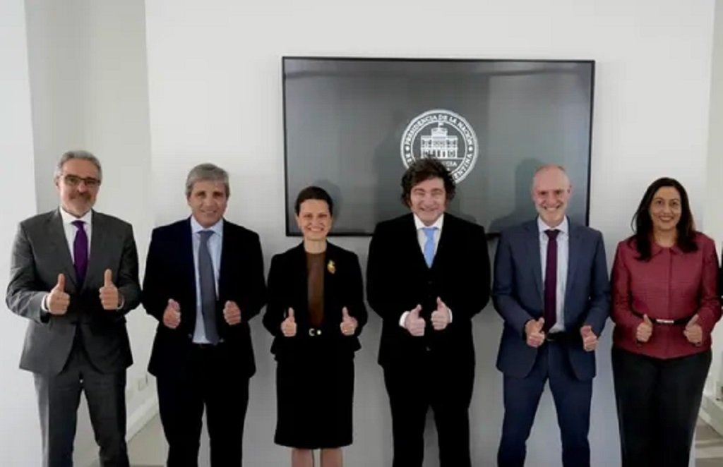 Milei recibió a funcionarios del BM