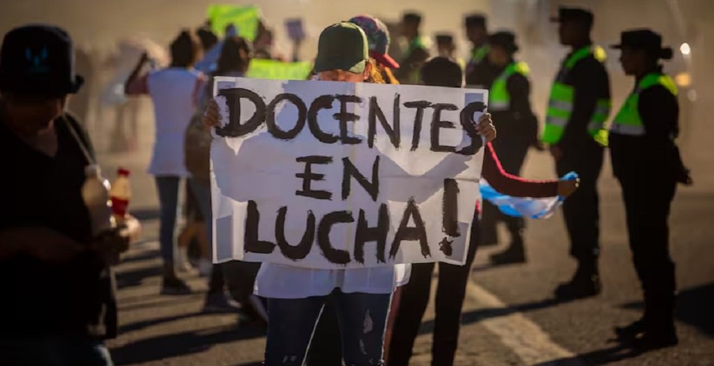 Inicia el paro nacional de la CTERA por 24 horas