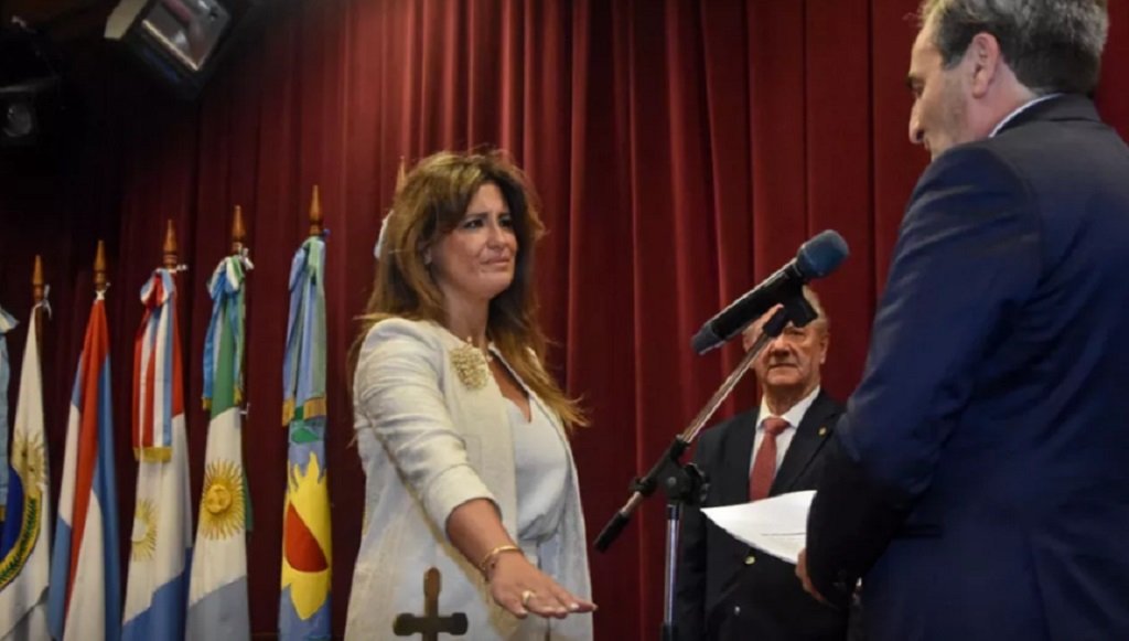 Ada Zunino juró como Defensora General de la Provincia