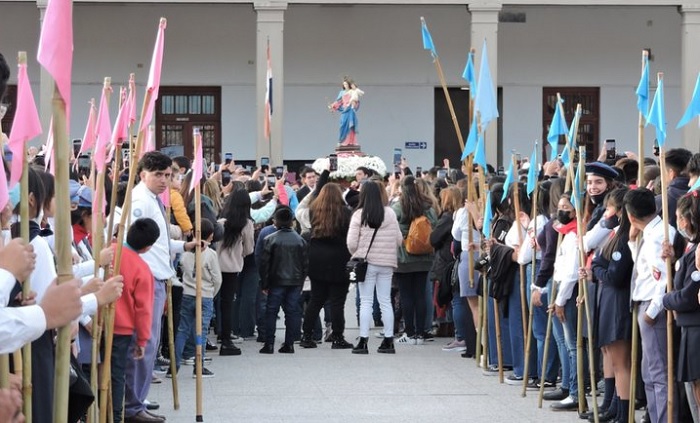 La comunidad salesiana honra a María Auxiliadora