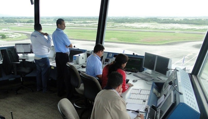 Se levantó el paro de los controladores aéreos para este fin de semana