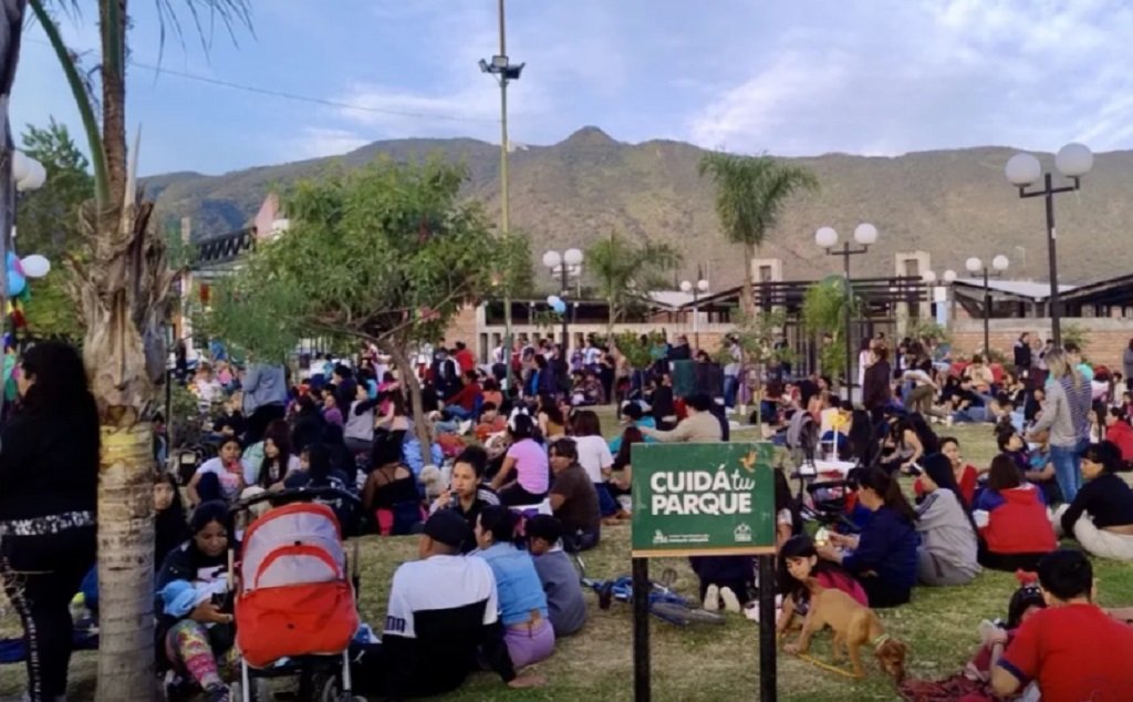 Mateada Folclórica en el Parque de la Familia 