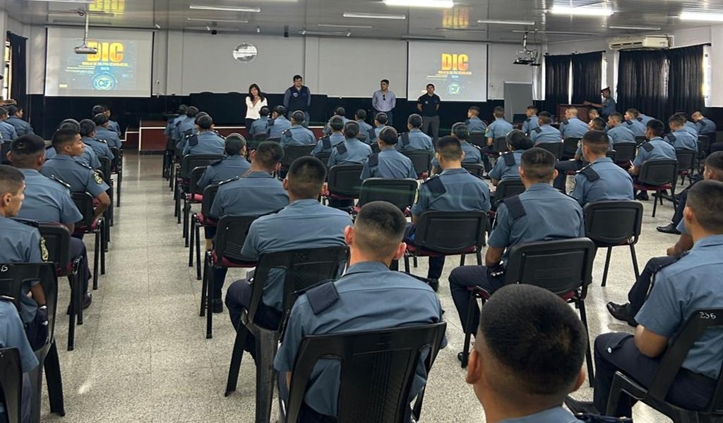 Cadetes se formaron en abordaje de delitos económicos