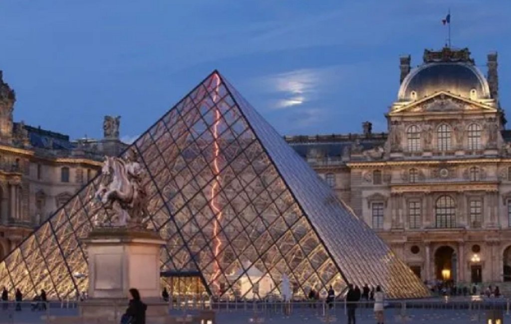 Robo del Louvre:  4 nuevos detenidos