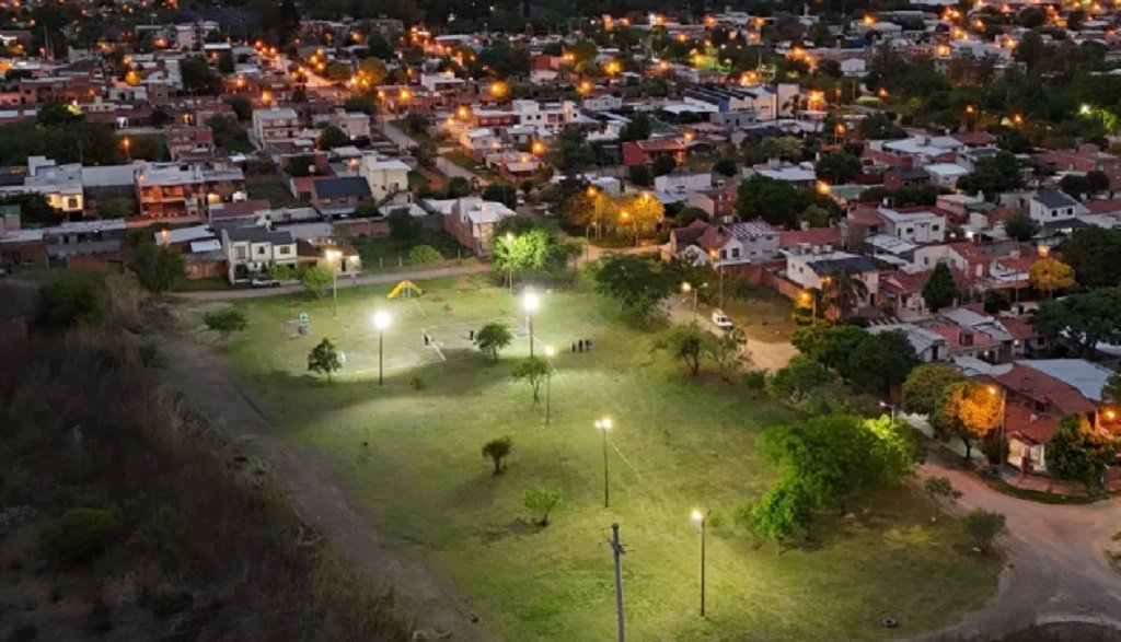 Nuevas luminarias en barrio Libertad