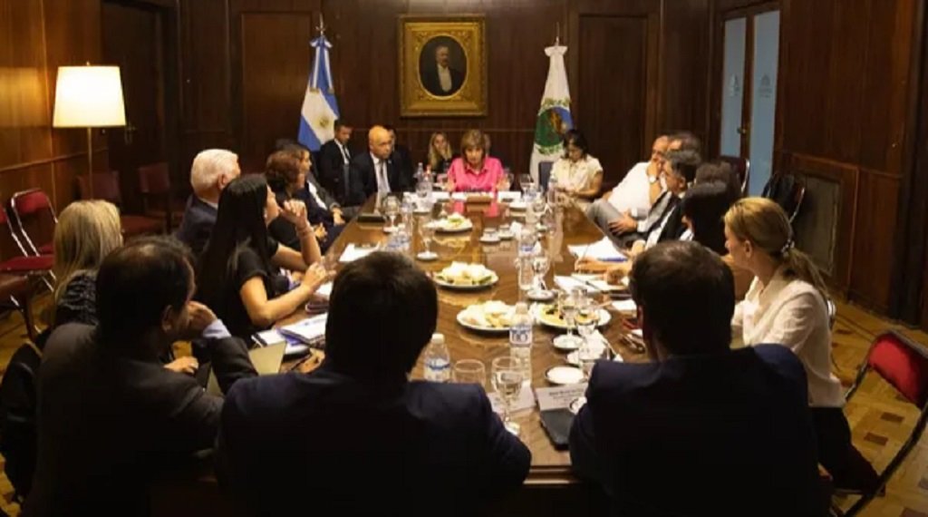 Patricia Bullrich reunió al bloque de LLA