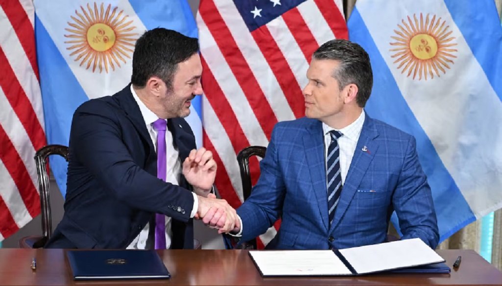 Gobierno refuerza alianza militar con EE.UU