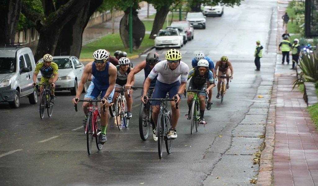 Hoy se realiza la 39ª edición del Triatlón de la Cumbre