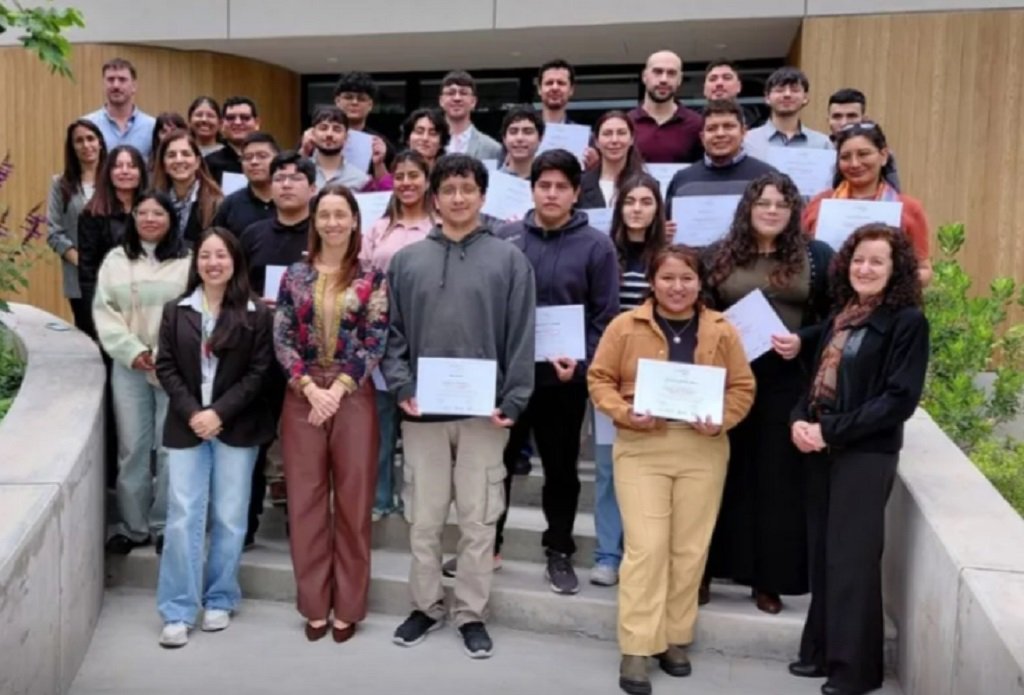 41 salteños recibieron sus certificados en formación tecnológica