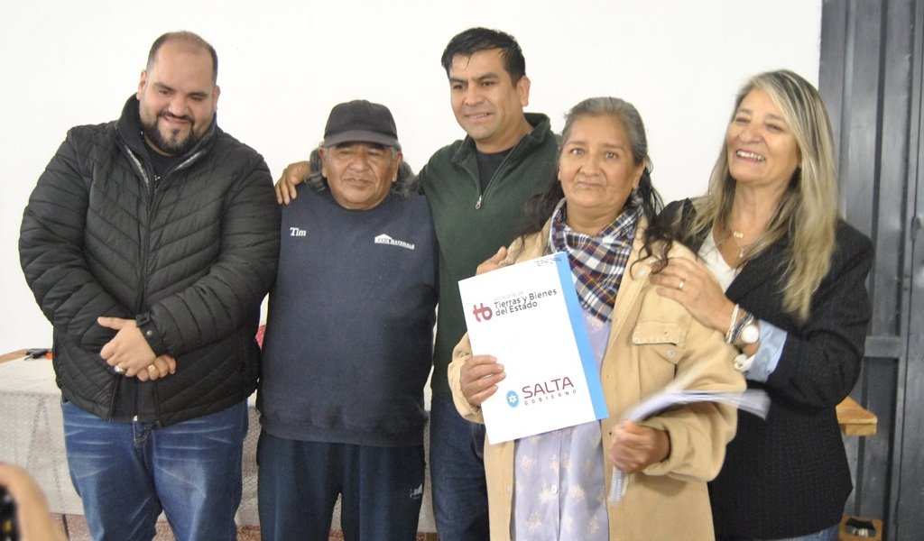 Vecinos de La Merced recibieron sus escrituras