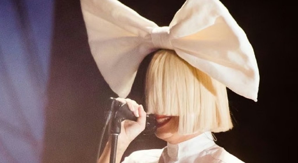Sia vendió el 50% de su catálogo musical