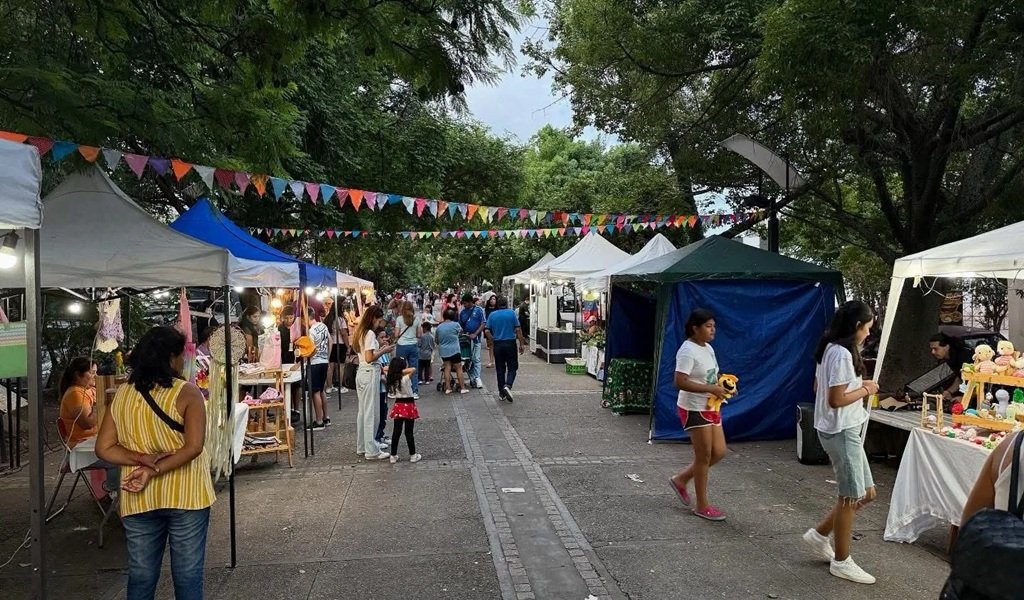 Invitan a visitar los Paseos Artesanales