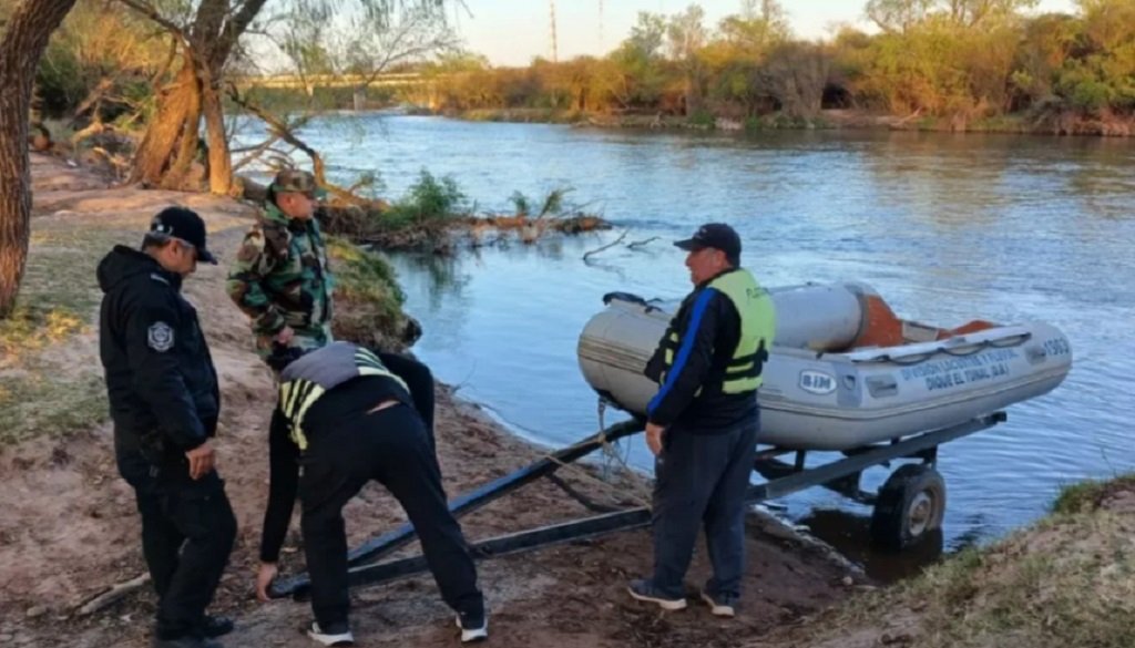 Infraccionan a pescadores ilegales en el río Juramento