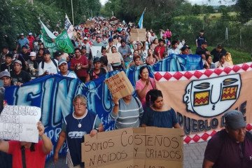 Manifestación de la comunidad Lule por demoliciones