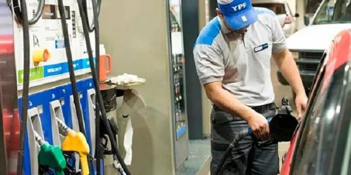 YPF aplicó la reducción en los precios al surtidor